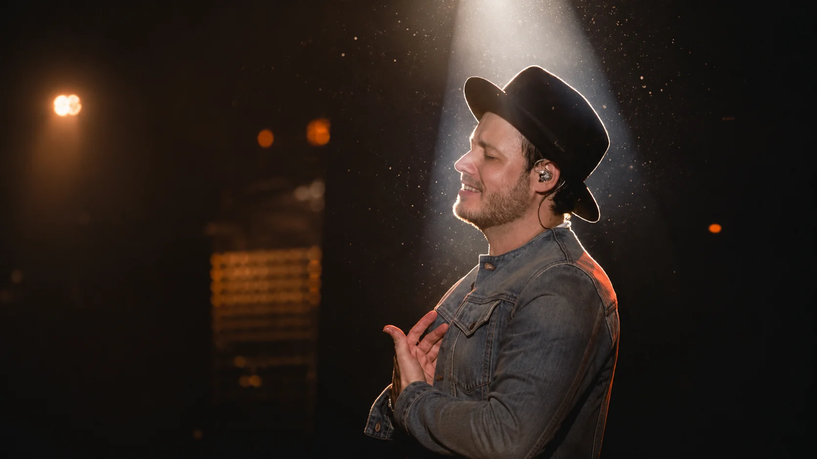 Israel Ribeiro no palco